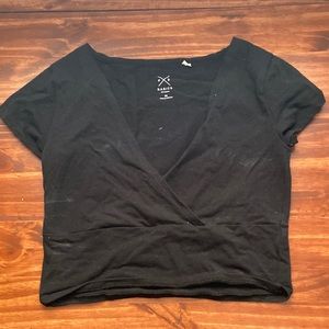 small cropped black shri